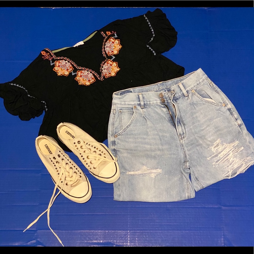 Black cropped shirt